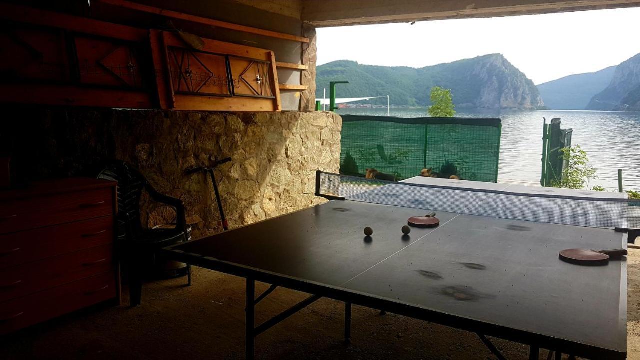 Casa Beasarah. Villa Dubova Dış mekan fotoğraf