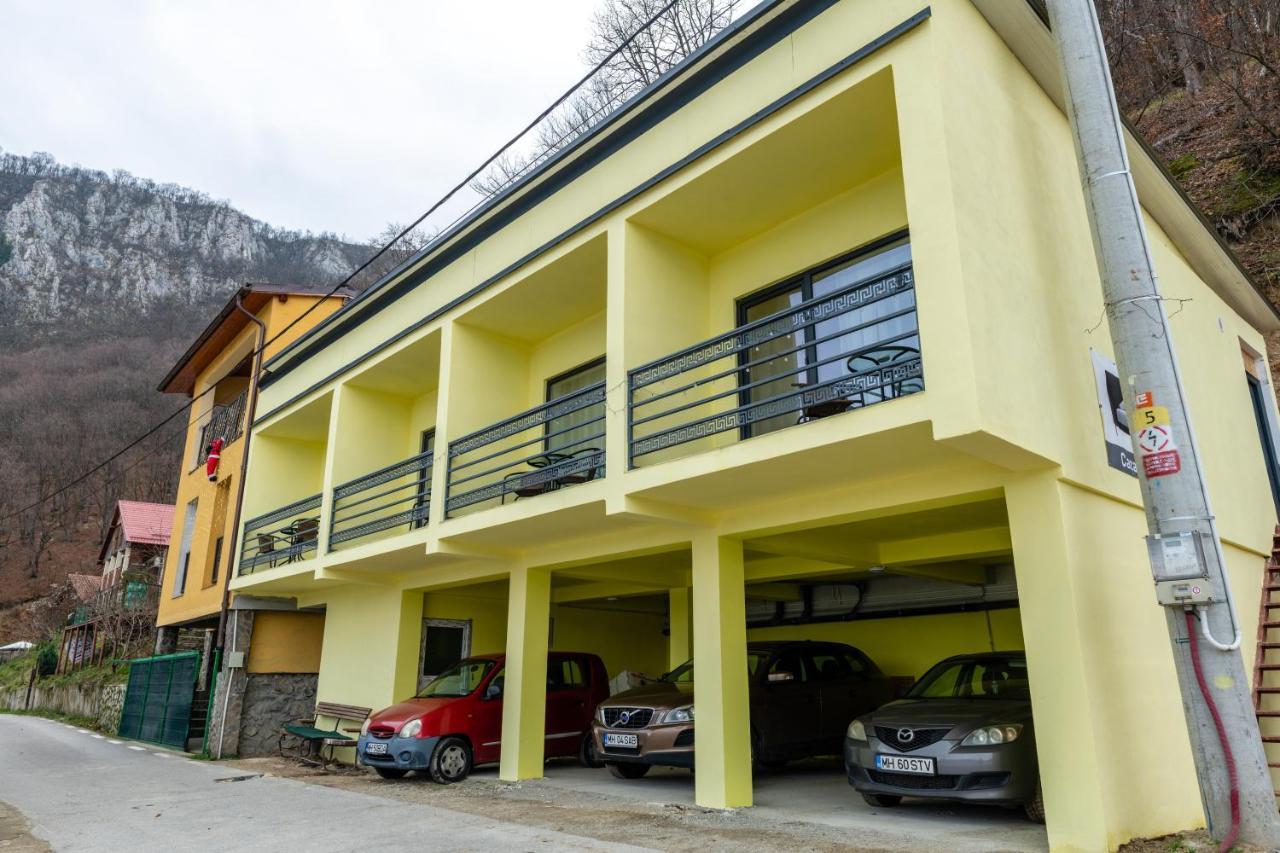 Casa Beasarah. Villa Dubova Dış mekan fotoğraf
