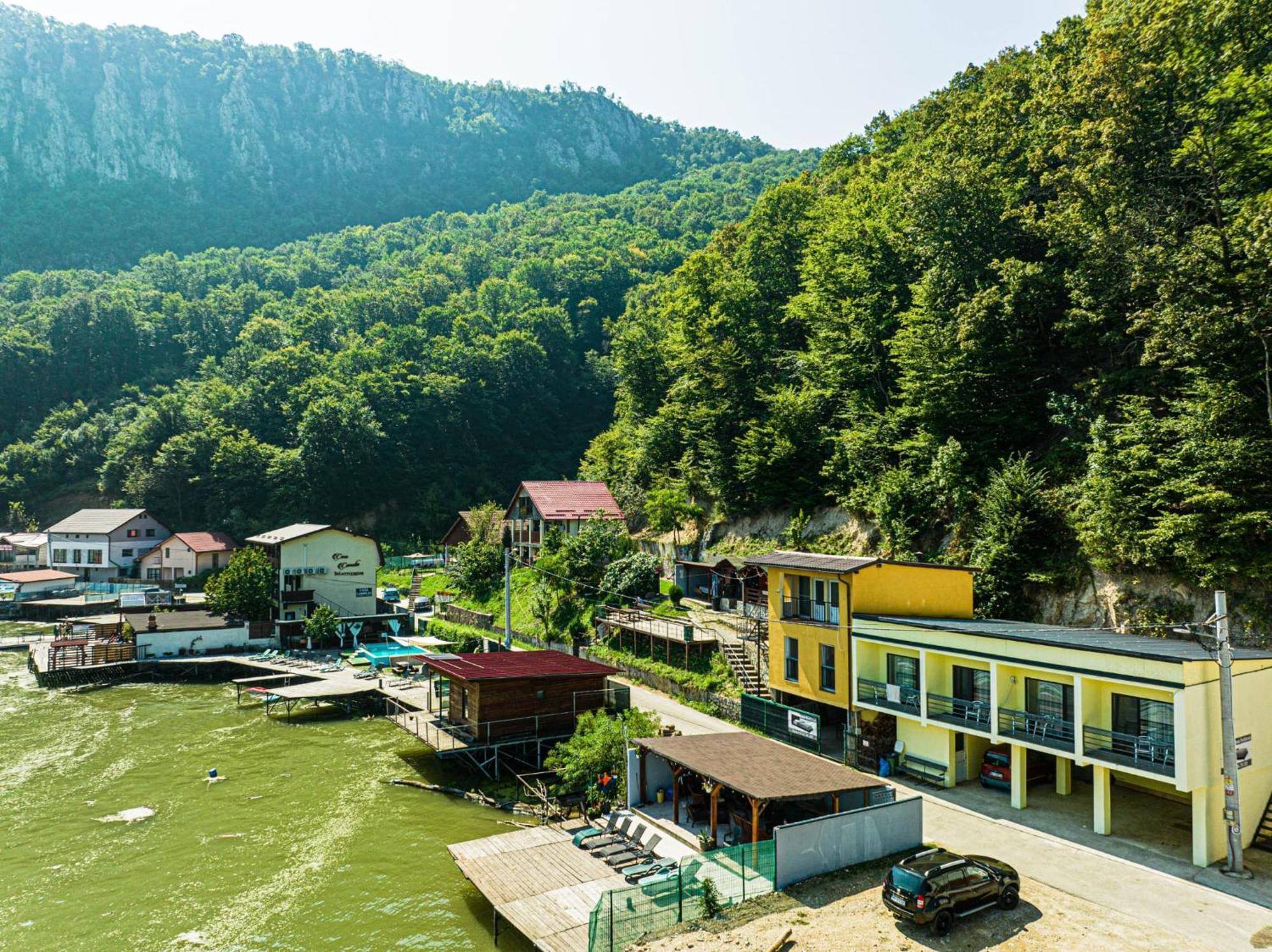 Casa Beasarah. Villa Dubova Dış mekan fotoğraf